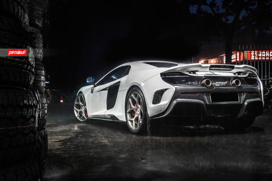  McLaren 675LT on Vossen Wheels (CG-205) 2017 года  (фото 6 из 13)